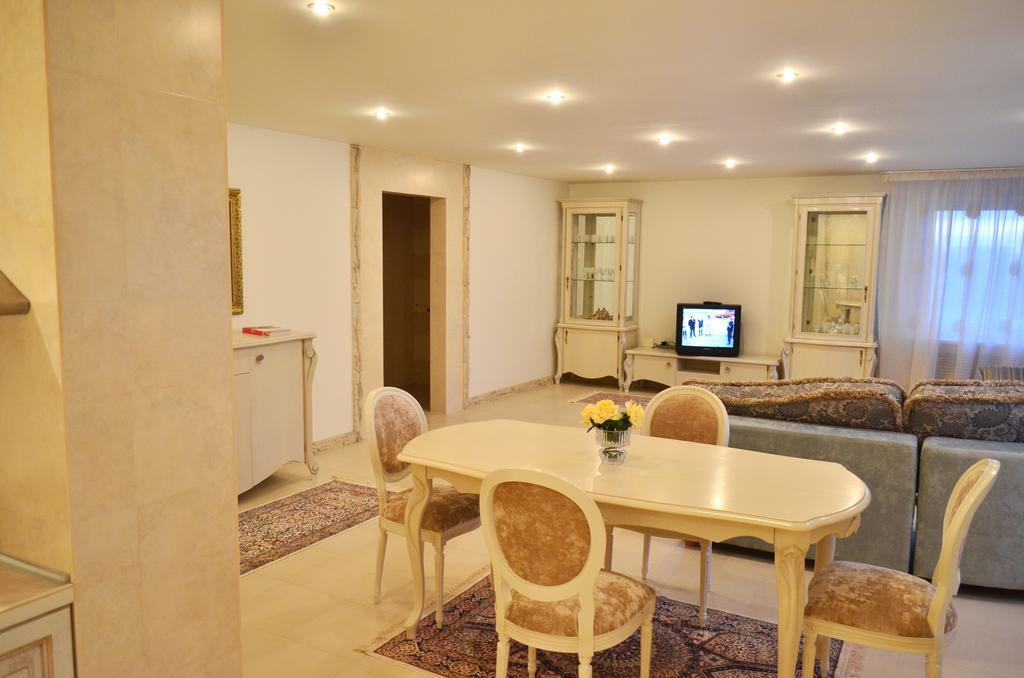 Apartment Astoriya Vitebsk Esterno foto